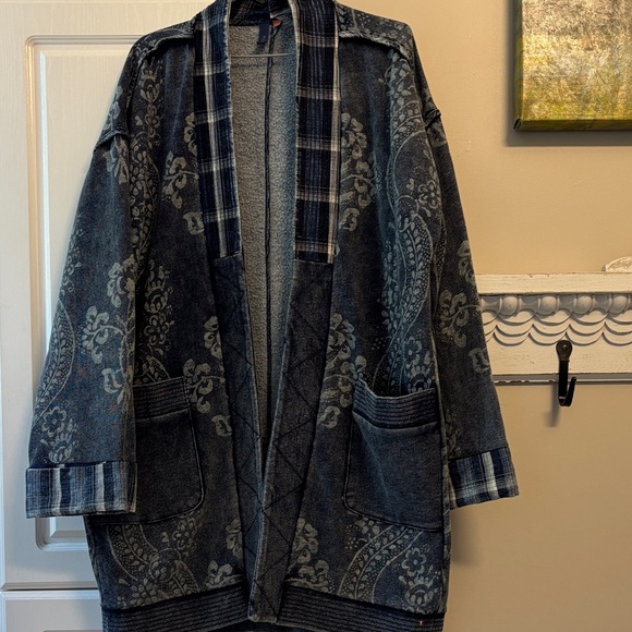 ❄️Pilcro Blue Patterned Sweater Sz L/XL - Picture 2 of 16